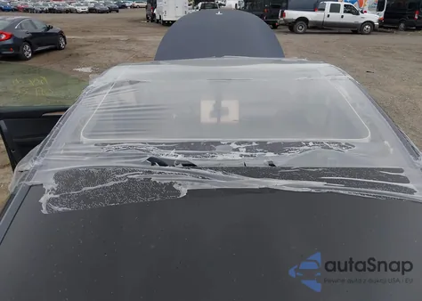 2023 Tesla Model Y Awd/Long Range Dual Motor All-Wheel Drive из США, поврежденный, VIN 7SAYGDEE0PF882120